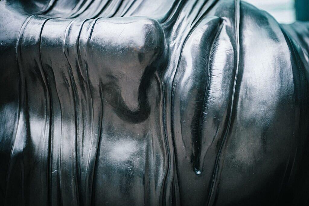 What Causes Silver To Discolor